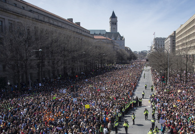 現代社会の負と闘う世界の10代、銃規制から地球温暖化まで