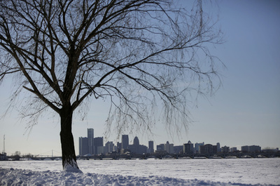 徒歩通勤33キロの男性救済募金に2000万円超、米国