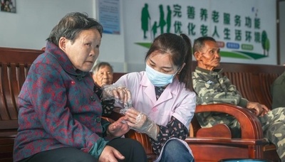 介護職員の「八段階等級制度」導入はいつ実現するか