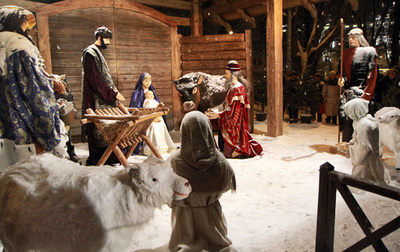 本物はどれ？どこまでもリアルなクリスマスミサ