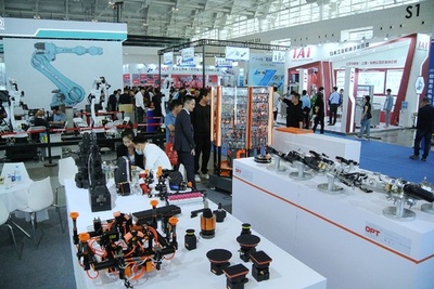 中国の研究者が「ロボット化学者」を開発し、研究パラダイムの変革を推進