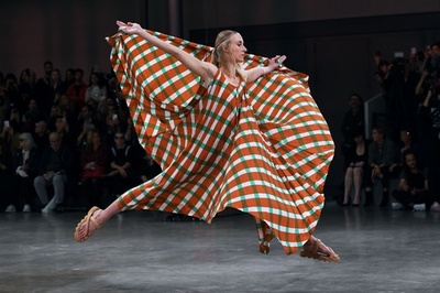 「イッセイミヤケ」20年春夏