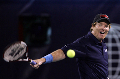 世界的名選手が集うエキシビションマッチ「ザ・レジェンズ“ロック”ドバイ」開幕