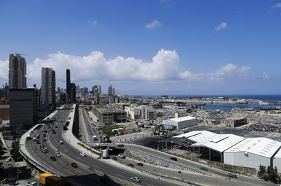 レバノン、軍用ヘリで遊覧飛行サービス開始