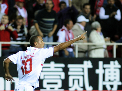 セビージャ ビジャレアルに競り勝つ、バレンシアもサラゴサに勝利