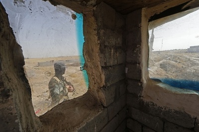 スンニ派武装勢力、イラク西部で攻勢 複数の町を占拠