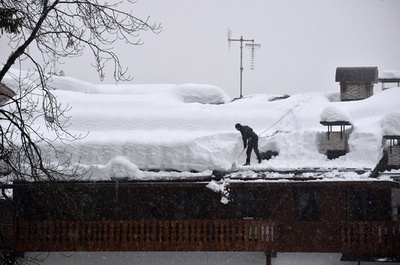 W杯女子滑降、悪天候のため中止に