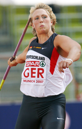 オーバークフォル 女子やり投げで欧州記録をマークし優勝