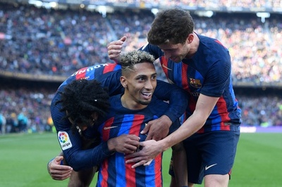 首位バルサ辛勝、ドローの2位レアルと勝ち点差9に