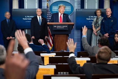 コロナ対策チーム「無期限で継続」 トランプ氏が方針撤回