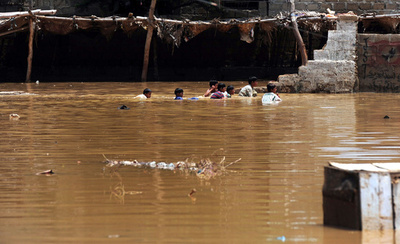 パキスタンの豪雨と洪水、死者58人に 被災者は6万6000人