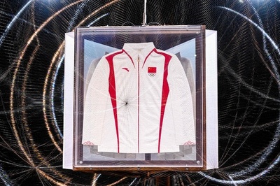 パリ五輪 中国選手団表彰式の衣装が公開