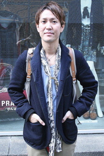 ＜ファッション業界の人々＞小物にこだわるトラッドスタイル