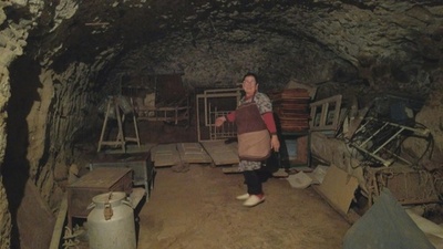 洞穴網がシェルター アルメニア国境の村