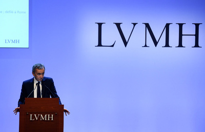 LVMHとティファニー、合併で再合意 買収価格引き下げ