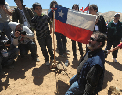 チリ鉱山事故、救出現場で感謝のミサ 鉱山の安全めざす基金設立も