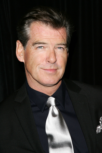 俳優ピアース・ブロスナン、『マンマ・ミーア！』の撮影に備えギリシャへ