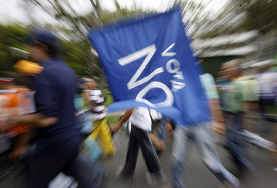 改憲めぐる国民投票を目前に市民らが大規模抗議デモ、ベネズエラ