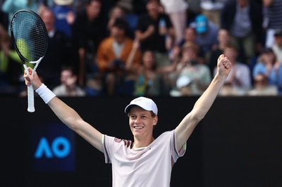 シナー、王者ジョコビッチ下し初のGS決勝進出 全豪OP