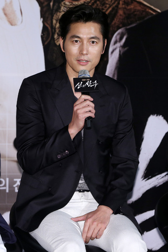 映画『神の一手』の制作報告会、主演チョ・ウソンら出席