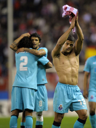 FCポルト ロペスの2得点でアトレティコ・マドリードと引き分ける