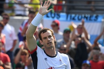 マレーが16強入り、番狂わせ敗退のジョコに同情 リオ五輪