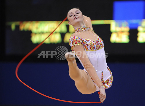 カナエワがフープとロープで優勝 世界新体操 写真28枚 ファッション ニュースならmode Press Powered By Afpbb News