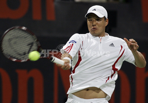 <男子テニス・カタール・エクソン・モービル・オープン 2007>ダビデンコ ヒュンタクを降し2回戦へ カタール 写真30枚 ファッション