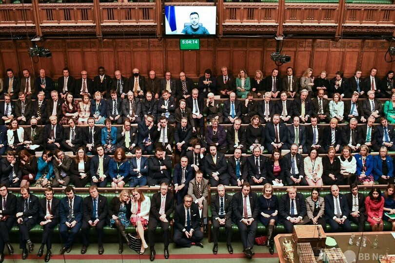 ウクライナ大統領「最後まで戦う」 英議会で演説