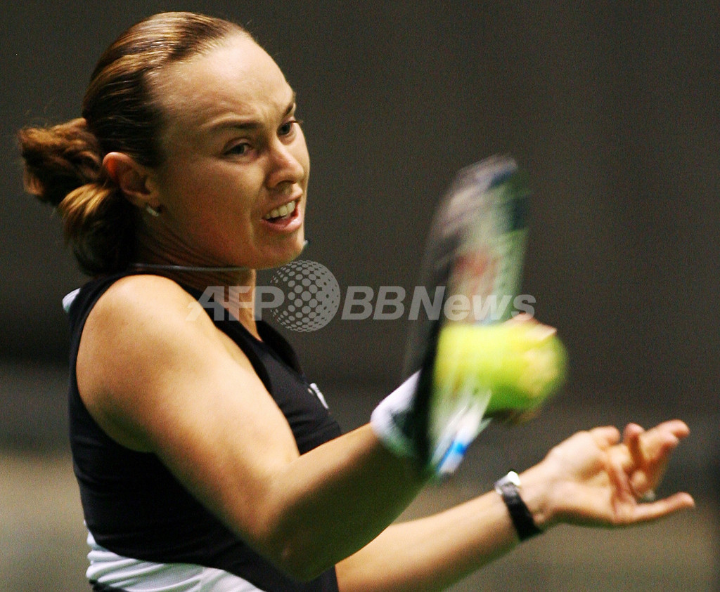 女子テニス 東レ パンパシフィック オープン07 ヒンギス ストレート勝ちで準々決勝進出 東京 写真8枚 国際ニュース Afpbb News