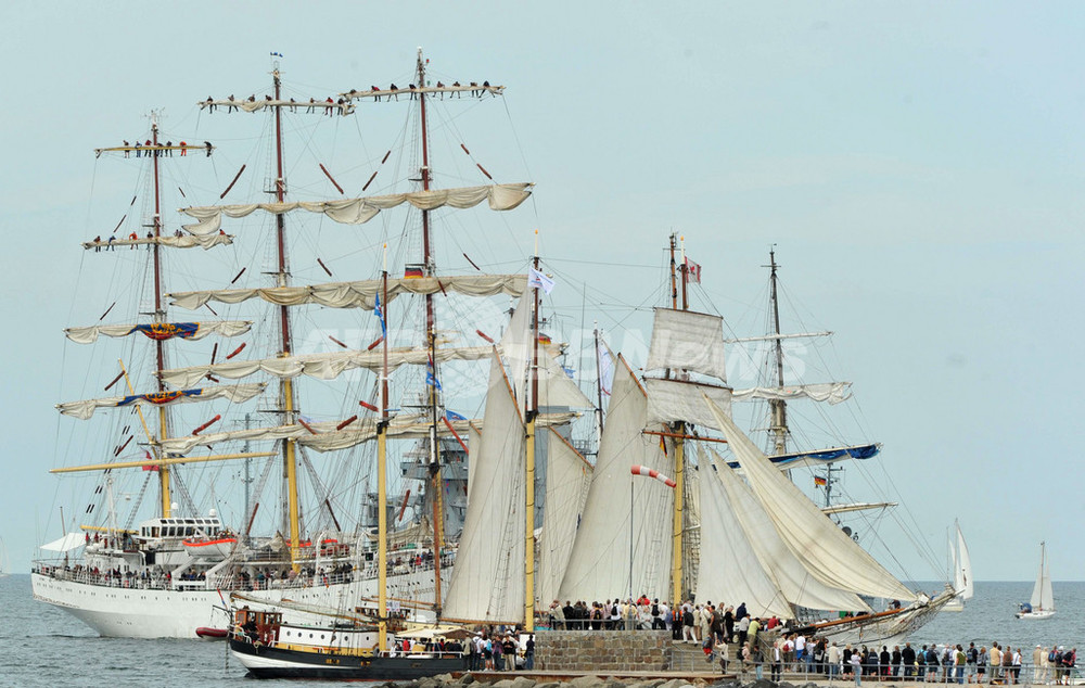 帆船 锋仕14 | BENETEAU