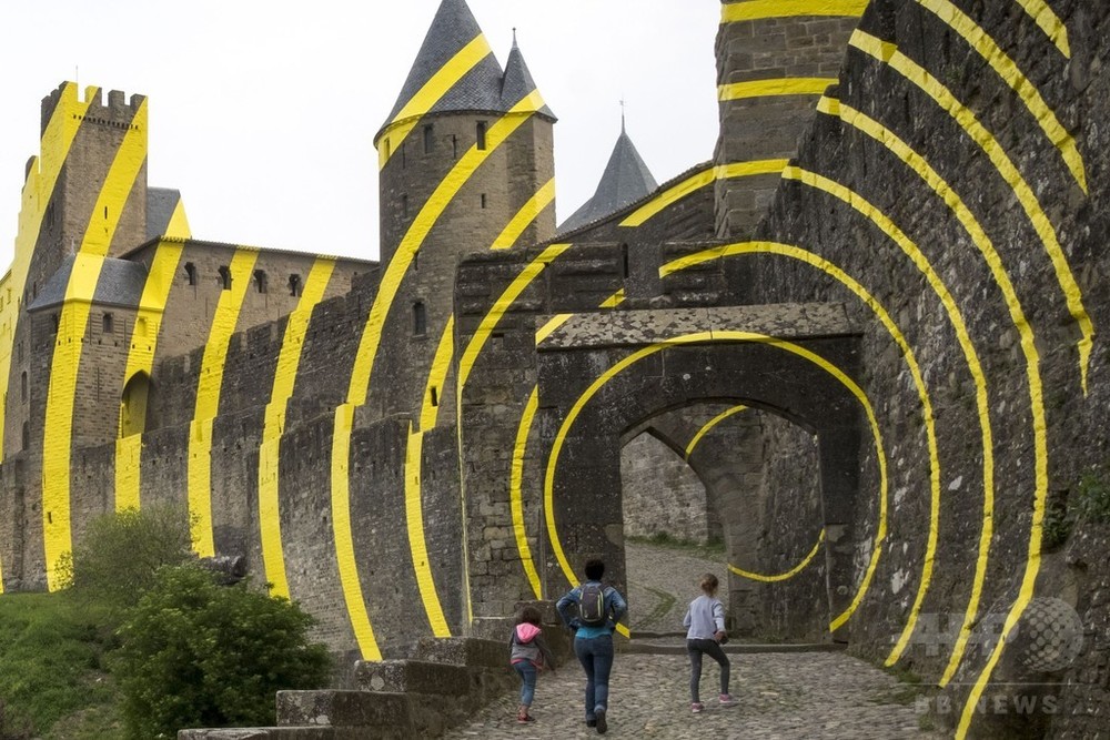 中世の城塞都市に壁アート、世界遺産登録20周年で フランス 写真13枚