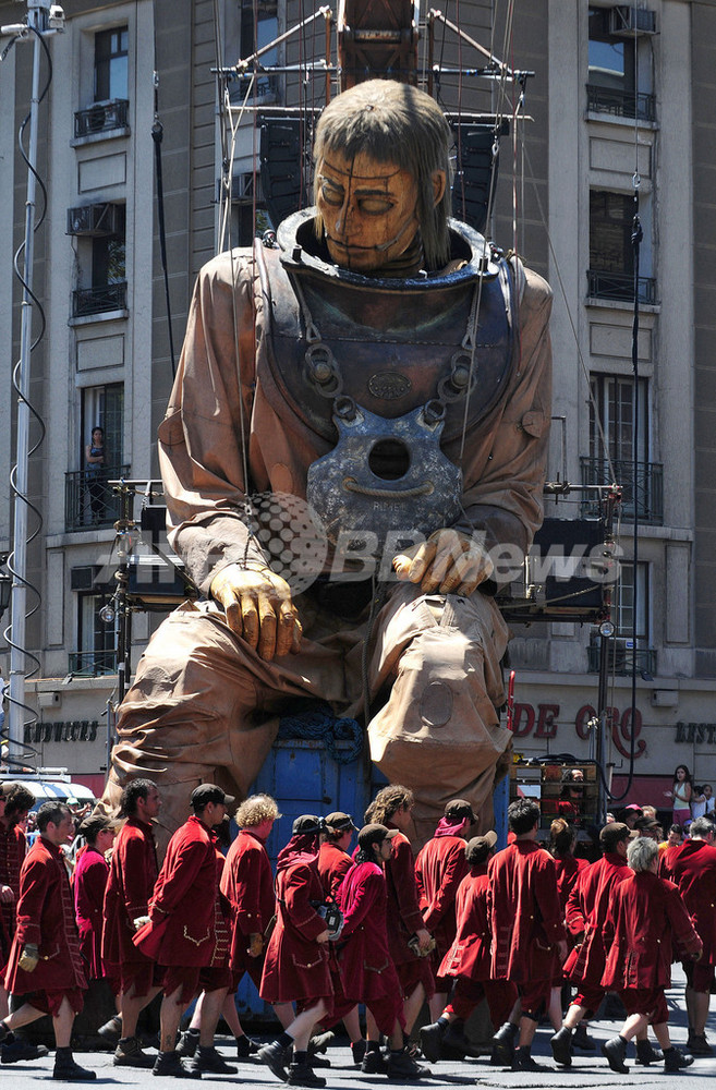 巨大操り人形劇団ロワイヤル・ド・リュクス、チリの首都で公演 写真20