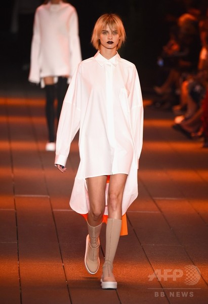 「DKNY」17年春夏