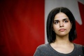 カナダ・トロントで記者会見に臨む、サウジアラビア出身のラハフ・ムハンマド・クヌンさん（2019年1月15日撮影）。(c)Cole BURSTON / AFP
