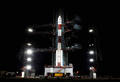 インド宇宙研究機関（ISRO）提供、同国南部タミルナド（Tamil Nadu）州スリハリコタ（Sriharikota）にあるサティシュ・ダワン宇宙センター（Satish Dhawan Space Centre、SDSC）の発射台に設置されたチャンドラヤーン１号（Chandrayaan-1）を載せる国産打ち上げロケットPSLV-C11（2008年10月20日提供）。(c)AFP/ISRO