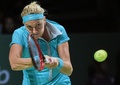女子テニス、WTAツアー選手権（BNP Paribas WTA Championships - Singapore 2014）4日目。リターンを狙うペトラ・クビトバ（Petra Kvitova、2014年10月23日撮影）。(c)AFP/ROSLAN RAHMAN