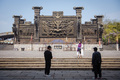 三国赤壁古戦場風景区を訪れた観光客（2023年3月30日撮影）。(c)Xinhua News