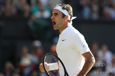 フェデラー、ウィンブルドン8度目Vが視界に ラオニッチに快勝 写真15枚