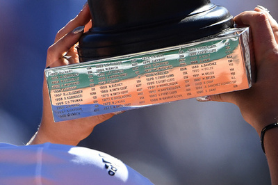 全仏OPトロフィーにまさかのミス、43年前の優勝者が別の国籍に