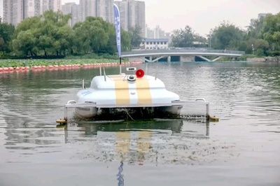 北京市内の玉淵潭公園で17台のロボットが勤務