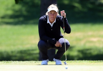 ペターセン、通算19アンダーで単独首位に マニュライフLPGAクラシック