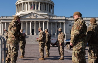 米首都中心部封鎖、州兵2万人配備 トランプ氏支持者を警戒