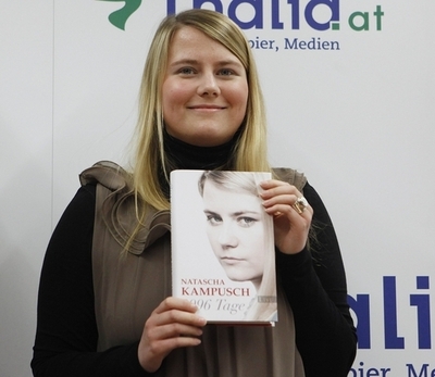 8年半監禁された女性が自伝出版、警察の無能ぶりを批判 オーストリア