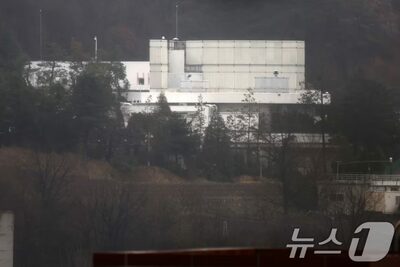 罷免2日目も韓国大統領公邸にとどまる尹錫悦夫妻…週明けにも退去か