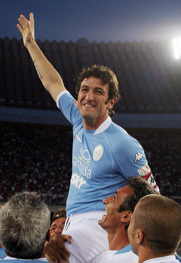 ユベントスがラニエリ監督を解任、後任はフェラーラ氏