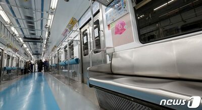韓国地下鉄、生理痛で優先席に座った女性に高齢男性が罵声…ネットで批判「そこは高齢者専用席ではない」