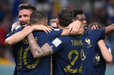 王者フランスが豪に逆転勝ち、ジルーは得点数でアンリに並ぶ カタールW杯