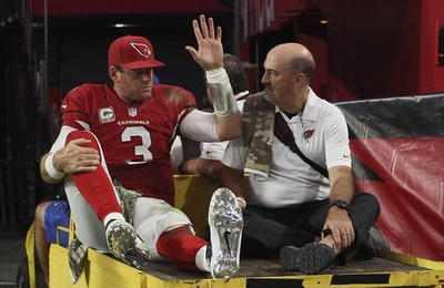 カーディナルス、逆転勝利もQBパーマーが負傷