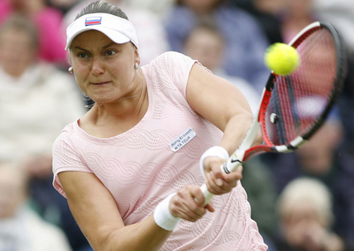 ペトロワ ストーサー下し決勝へ